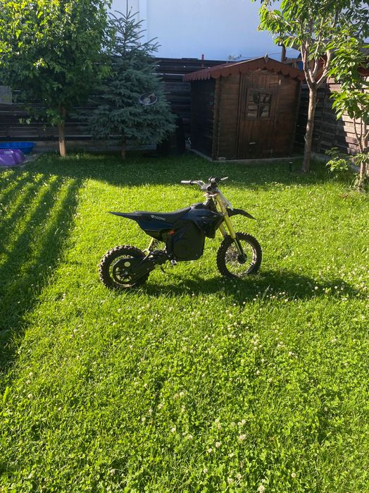 Motocicleta de copii electrică