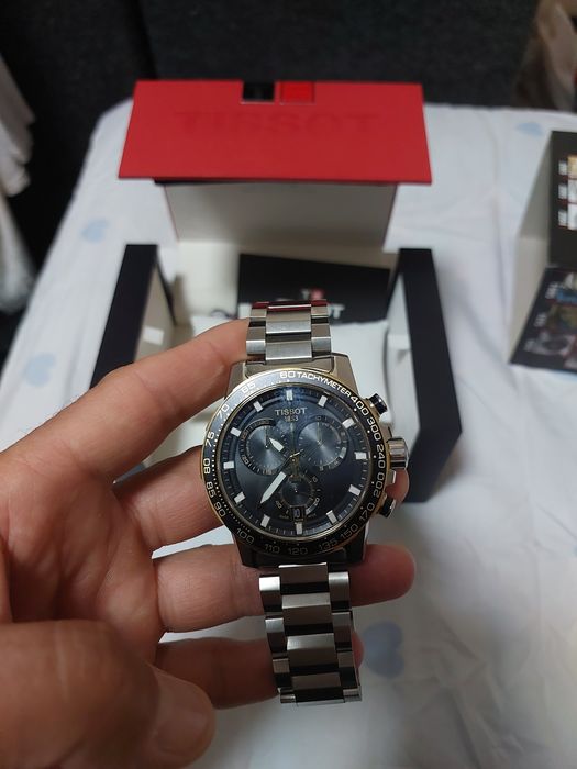 Срочни аригинал тиссот швецарский Соат сотилади йенги умуман такилмага