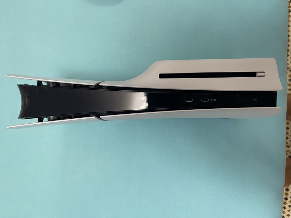 Vand ps5 in stare excelenta