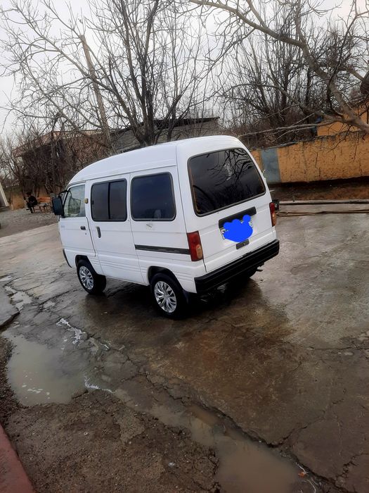 Moshina sotiladi srochne