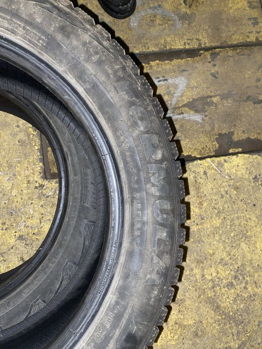 Зимняя шипованнпя резина