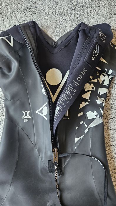 Нов дамски неопрен Aqua Sphere Pursuit V3, Yamamoto 38, M/L, 4/2 мм
