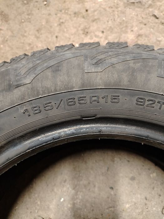 Продам шины 3 шт недорого