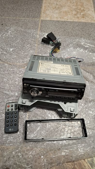 Авто радио LG с usb и блутут