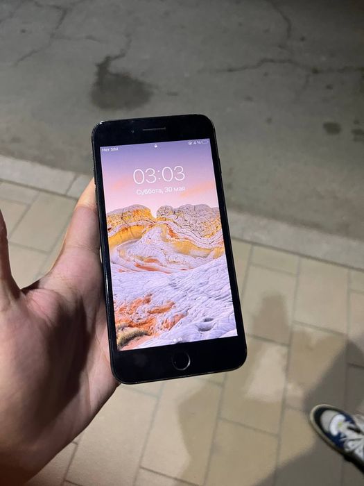 Продам Айфон 7 plus 32 гб