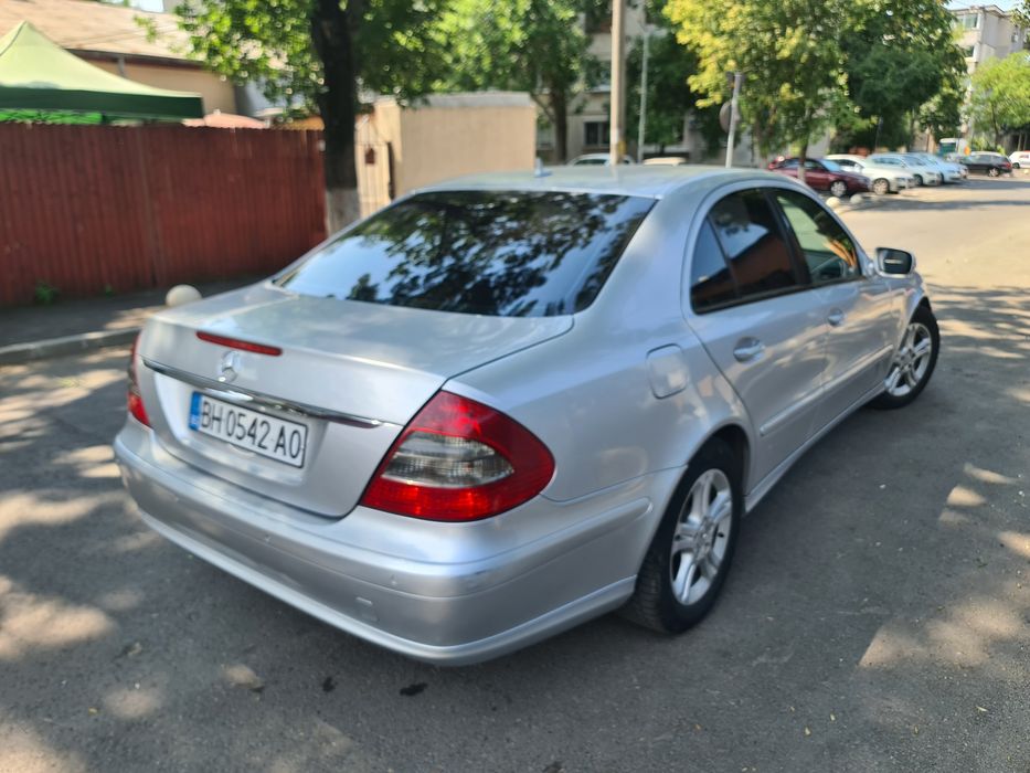 MERCEDES-BENZ E-Class 2009 — imagine 5