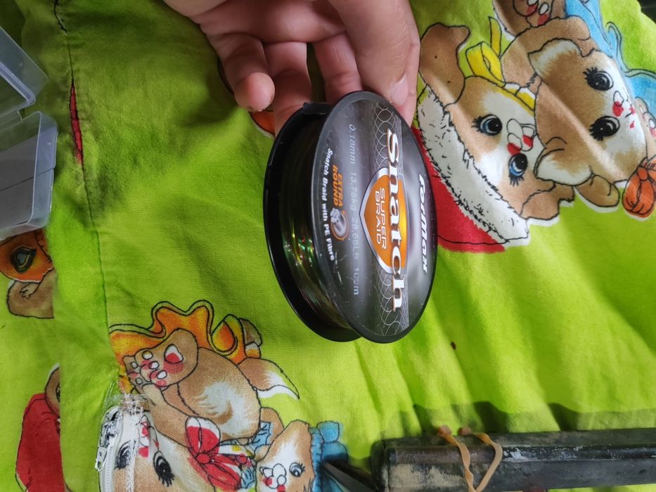 vand lansete de pescuit cu momeli