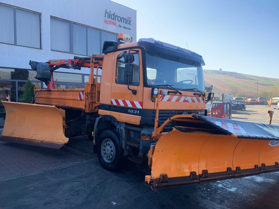 Autospeciala cu Sararita-Macara si Lama zapada Mercedes Actros 1831