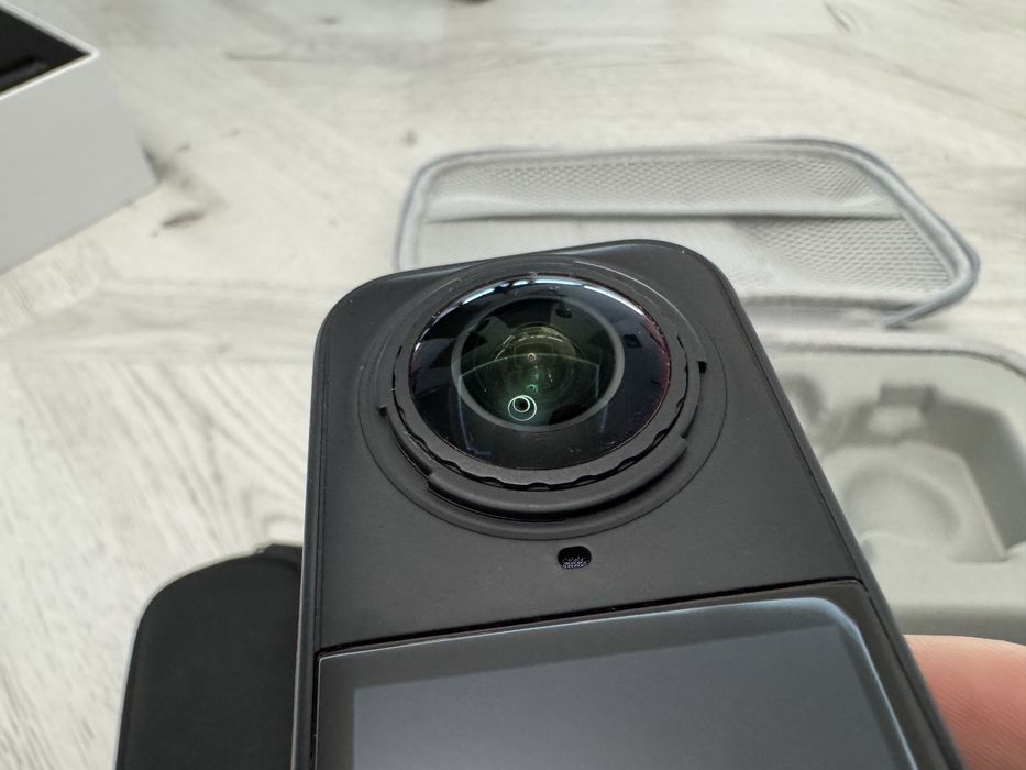 Insta360 X5 Essential Kit 360° 8K + аксесоари (Гаранция до 14/11/2027)