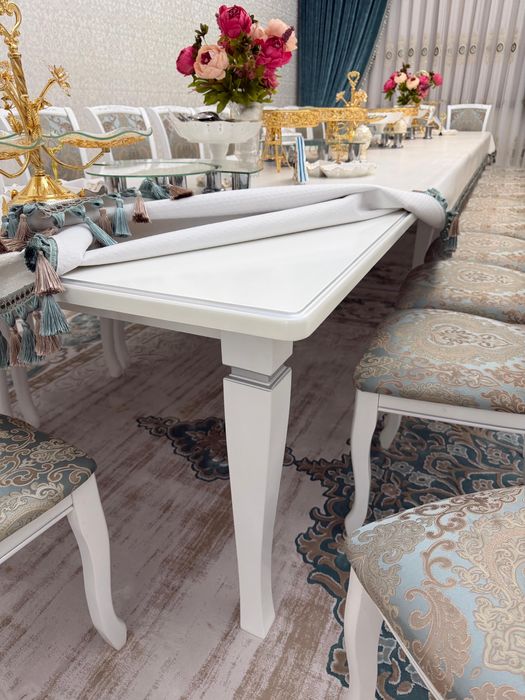 Стол для гостиной