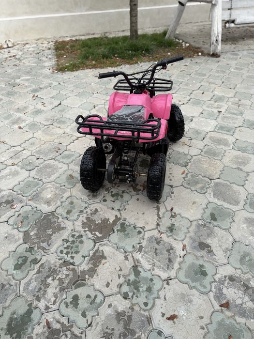 ATV Copii motor 2 timpi 49cm vand sau schimb cu atv mai mare