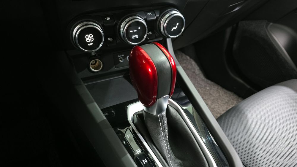 Renault-Korea (Samsung) XM3 1.3 TCe RE Signature