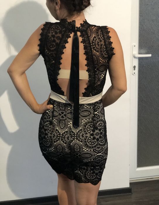 Rochie neagra cu dantela