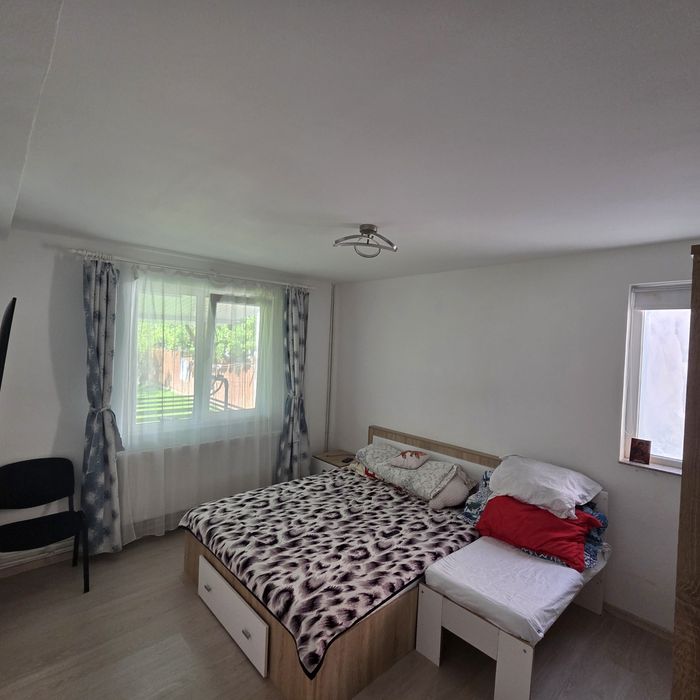 Casă P+M de vânzare – construcție  AMVIC, complet utilată, teren 590 mp