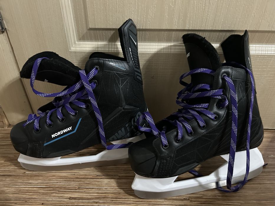 коньки хоккейные