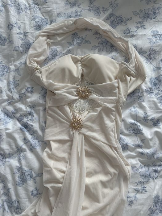 Платье новое не бу