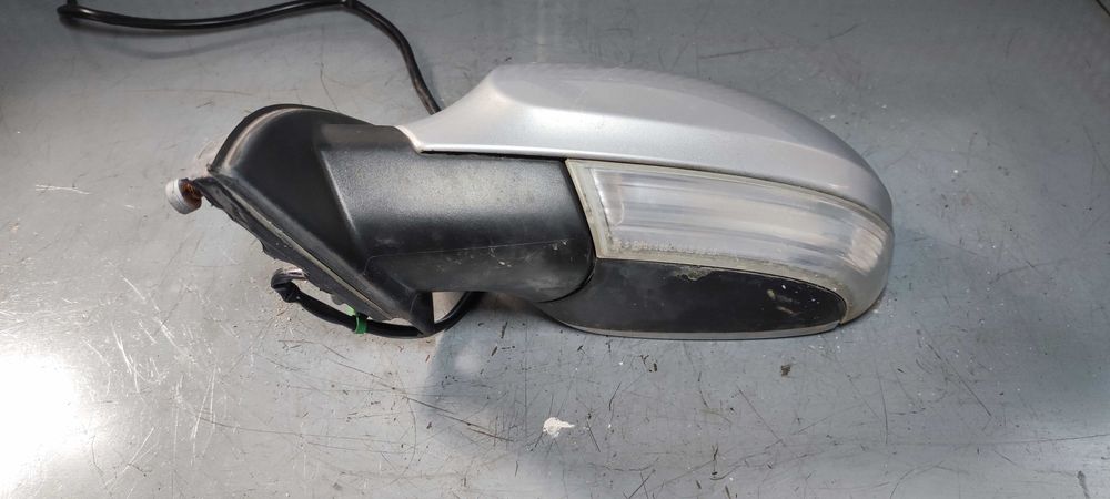 Oglinda stanga volkswagen vw passat B6 break an 2007 cod culoare LA7W