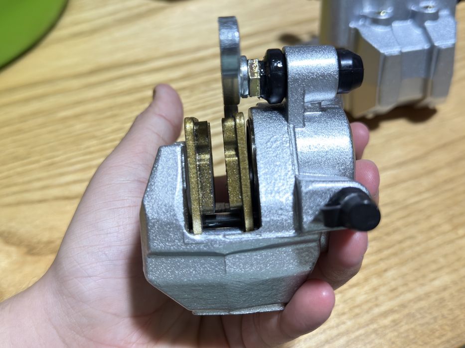 Vand etriere noi noute pt yamaha grizzly 450,600,660,700