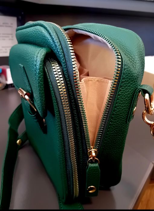 Зелена чанта с дръжка