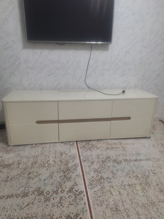 Тв.-тумба современная для гостинная продам