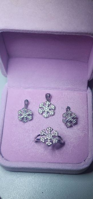 Серебряный комплект "снежинка"925 пр