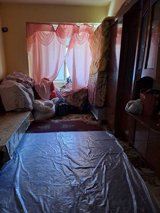 1 xonali kvartira sotiladi 5-Etaj 45kvadrat