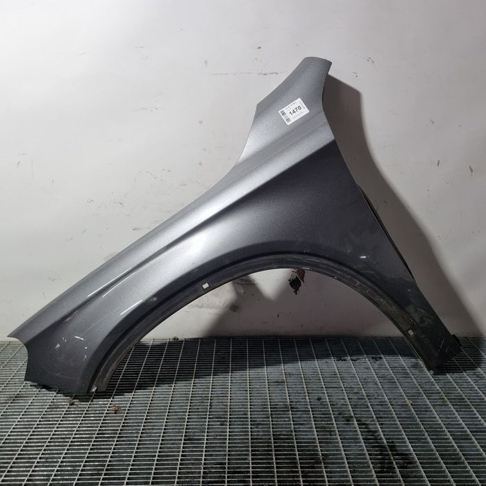 Aripa Stanga Fata Mercedes GLA ( X156 ) 2013 - 2017 4 Usi Mountain Grey 787 (1470)