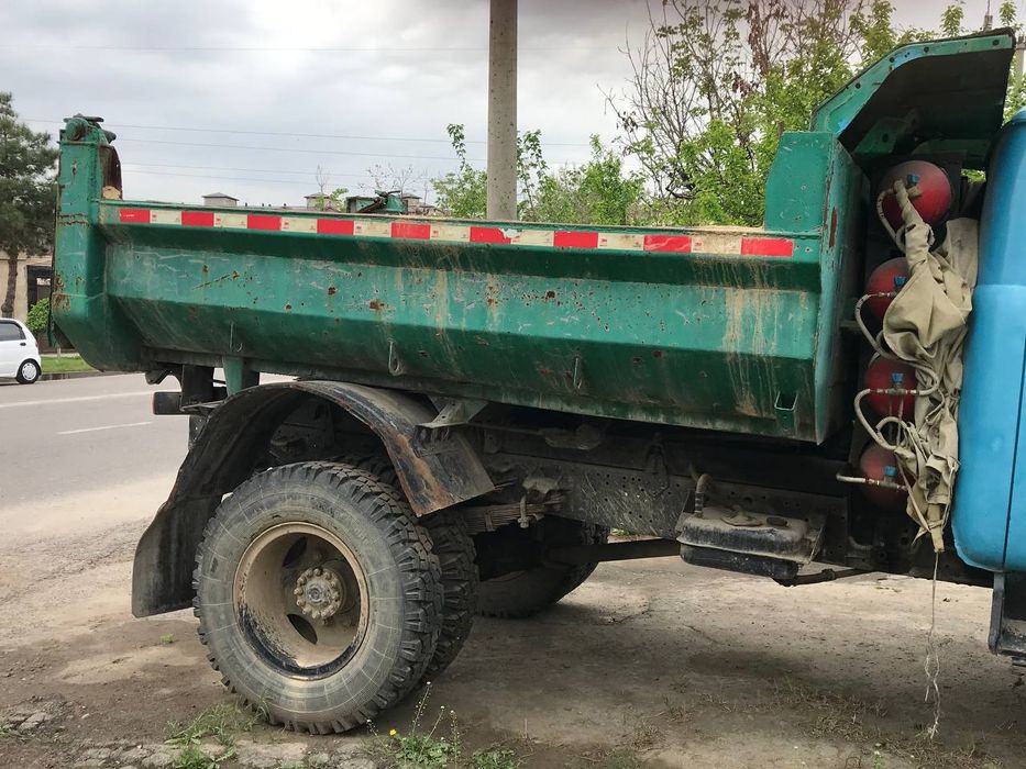 ЗИЛ 130 самосвал московский кузов 1990 года 4 газ балона