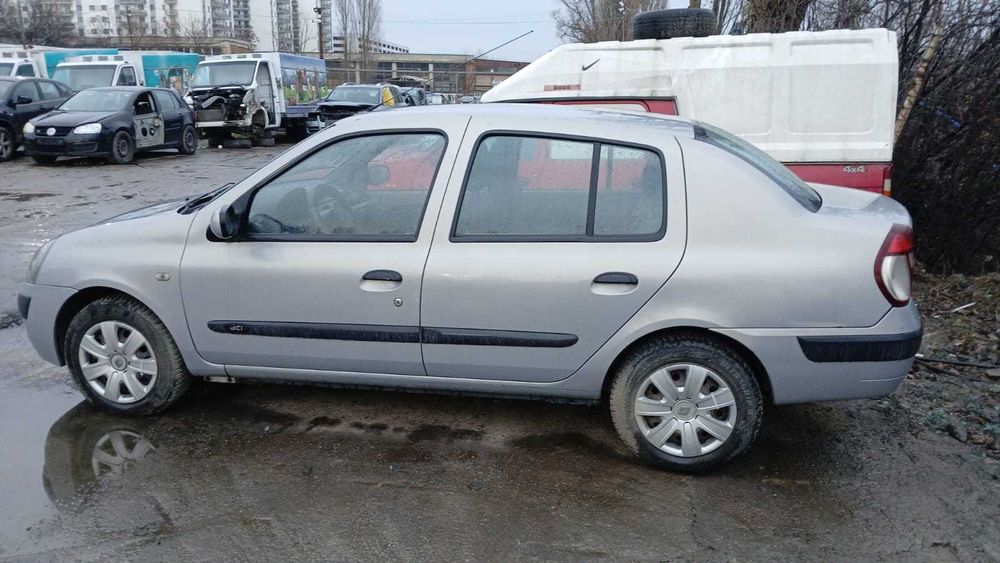 Dezmembrez Renault Clio 1.5 Diesel EURO 3 DIN 2005