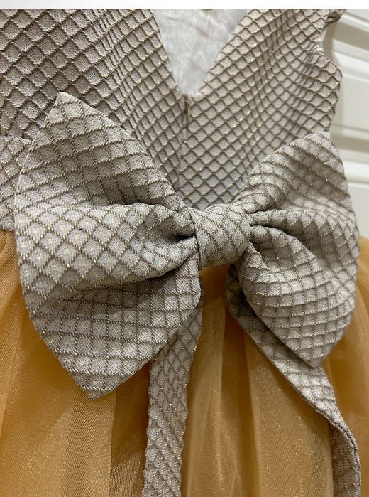 Платье нарядное 5-6 лет