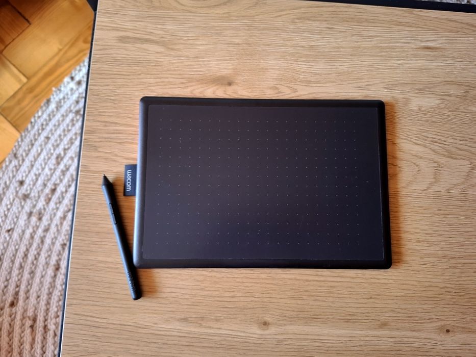 Tabletă Grafică ONE de Wacom, Medie