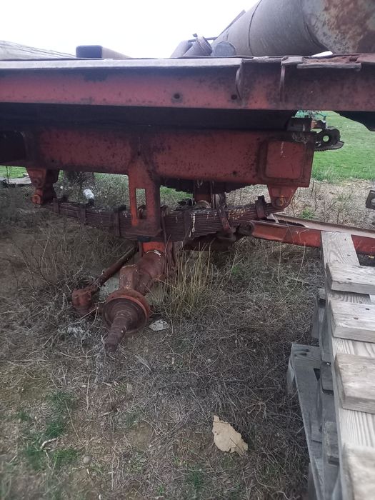 Продам запчасти на зил бычок
