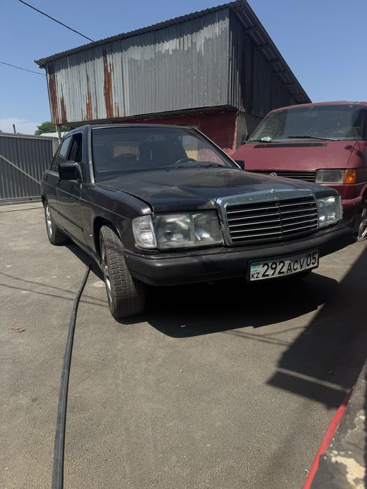 Продам автомобиль Mersedes 190