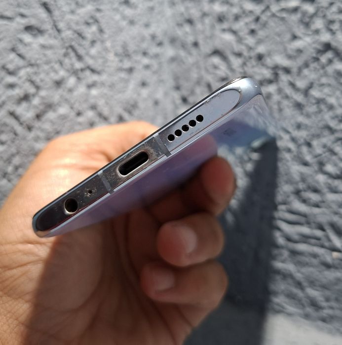 Huawei p30-Перфектен