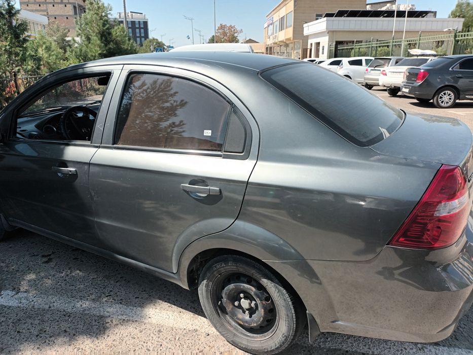 Нексия 3 сотилади