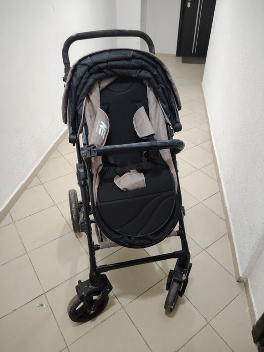 Коляска в хорошем состояний