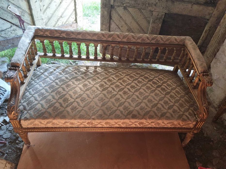 Canapea de tip „causeuse” sau „bancheta de salon” stil  baroc rocooco