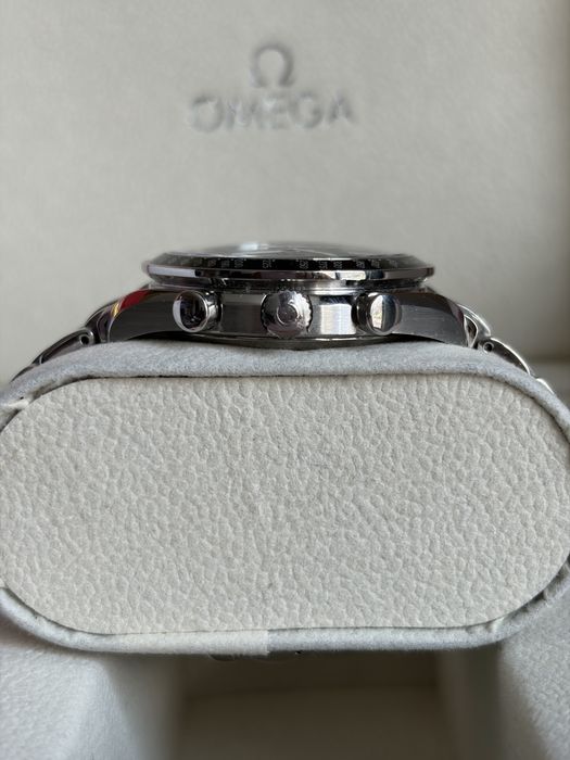 Omega Speedmaster Day-Date