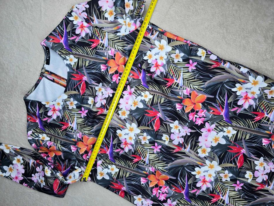 Rochie MOHITO cu model floral - mărime L