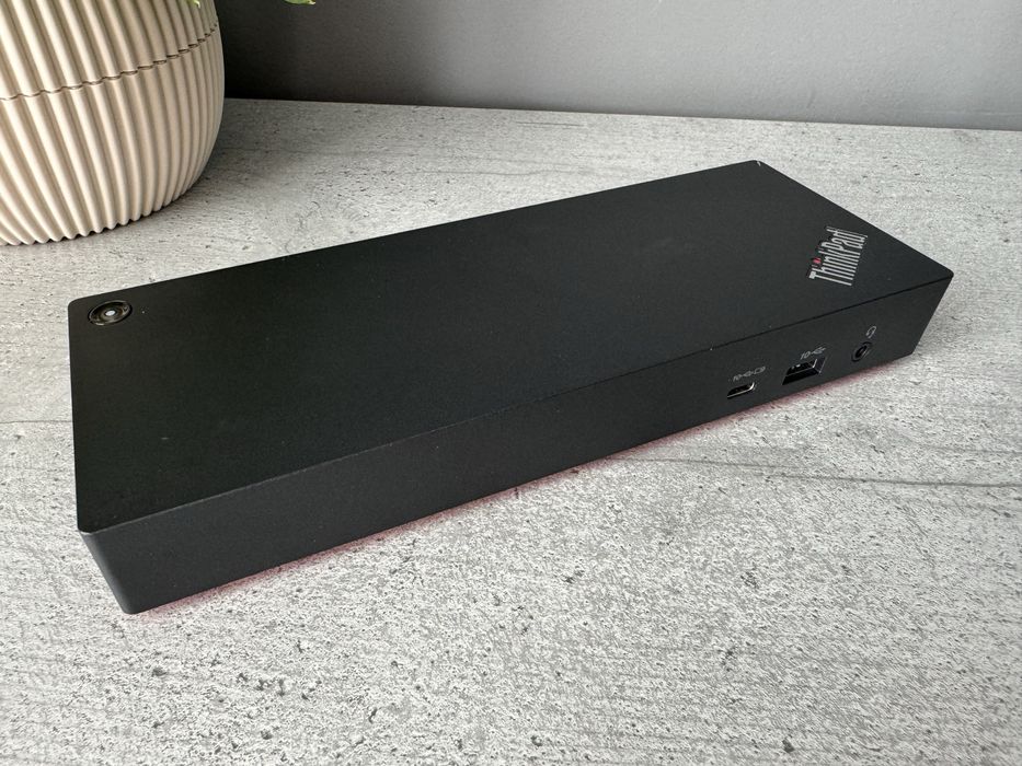Dock Lenovo ThinkPad Thunderbolt 4 + incarcator 135W