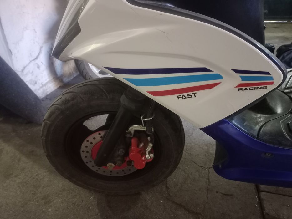 Продам скутер 50 кубов