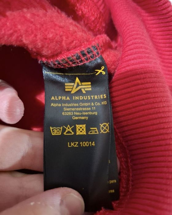 Свитшот от Alpha Industries 
Размер : м
Состояние : 9/10
Цена : 40 лв
