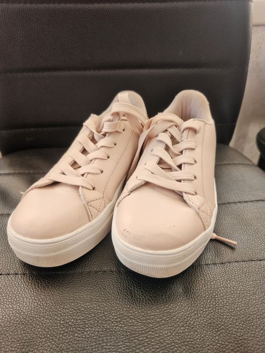 Adidași Fetite mărimea 32.