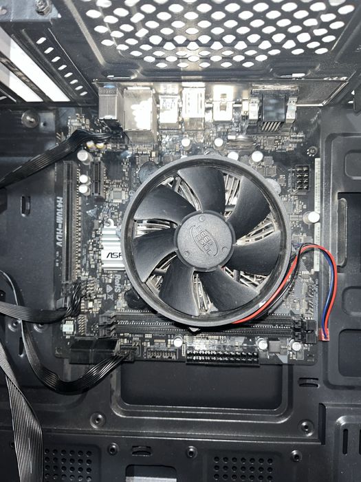 Продам ASRock H410M-HDV + Intel i3-10100F