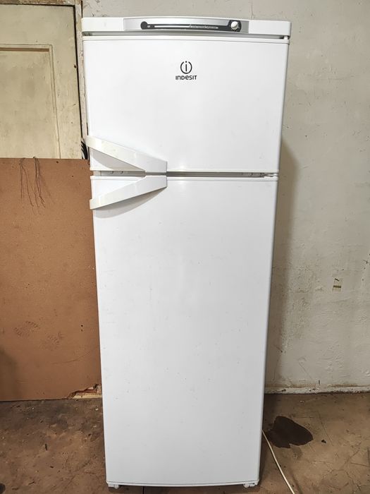 Холодильник рабочий