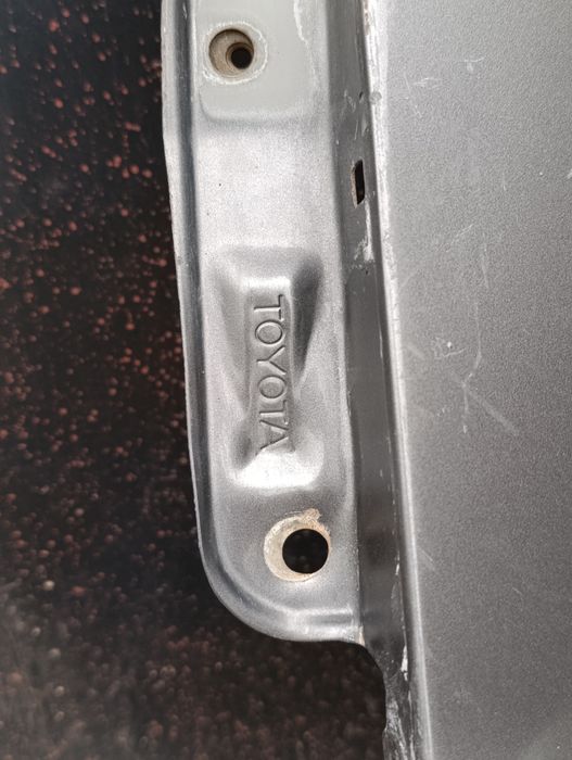 Крыло на камри 30,35