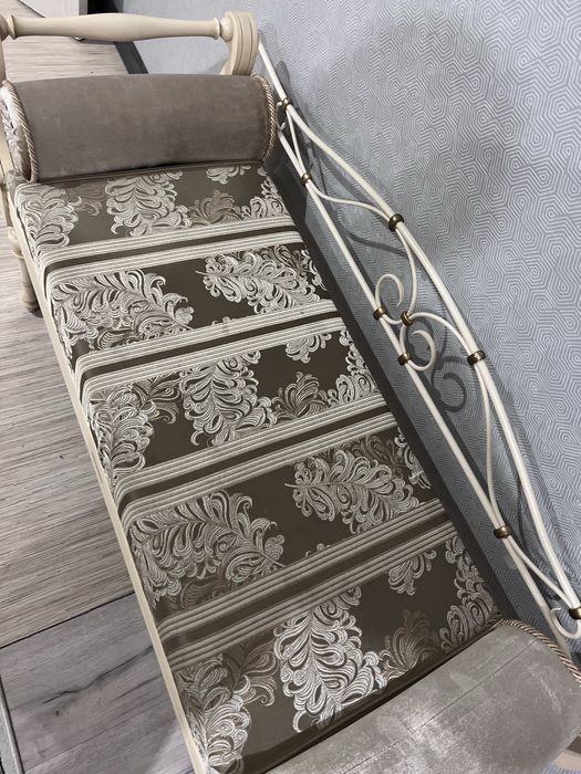 Продам мини диван шикарный