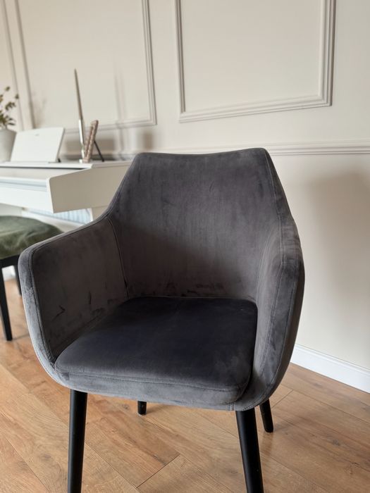 De vanzare 4 scaune de dingin