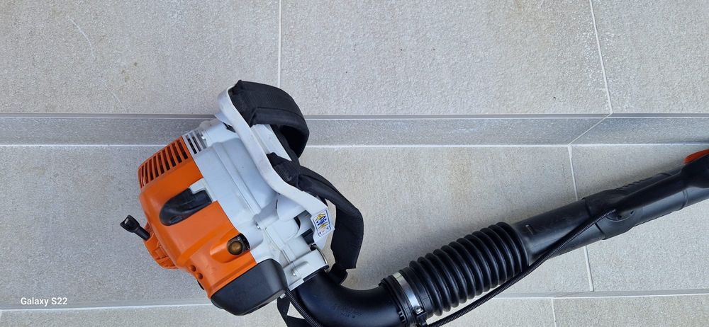 Stihl suflantă pe benzină