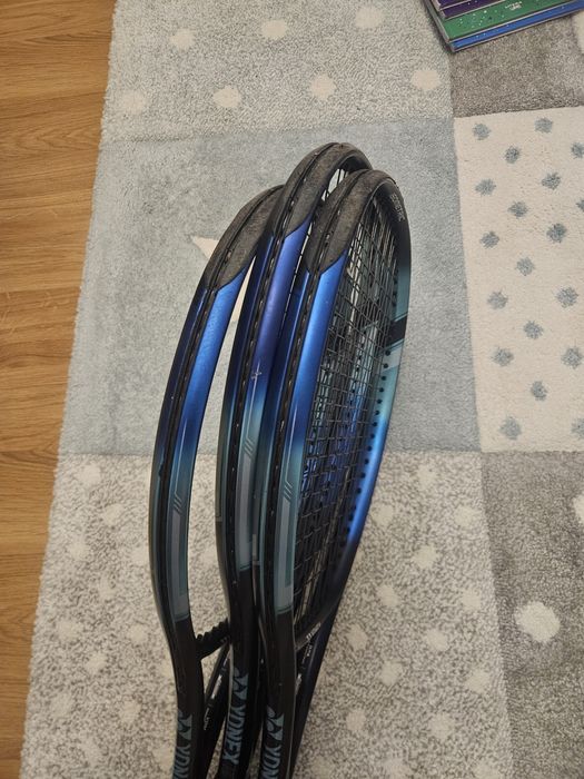 Yonex EZONE 100  Stare f buna Maner 3